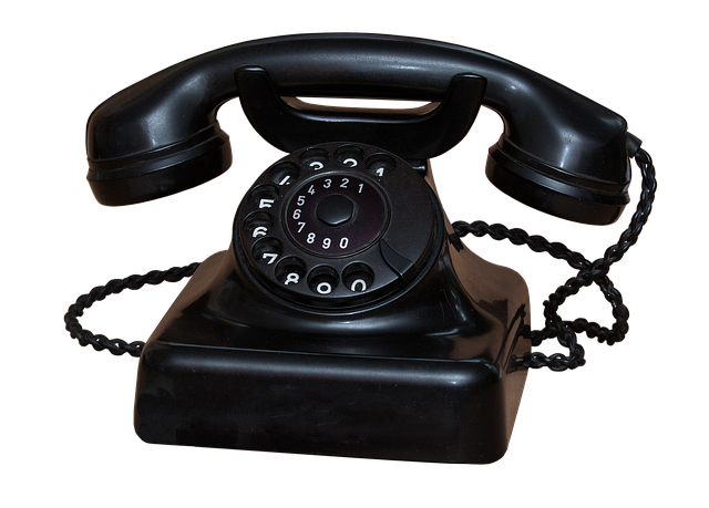 Foto eines alten Wählscheibentelefons als Sysmbolbild für einen Telefongottesdienst